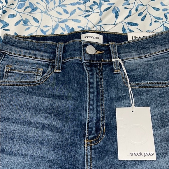 5/27 distressed knees skinny jeans - Picture 4 of 7